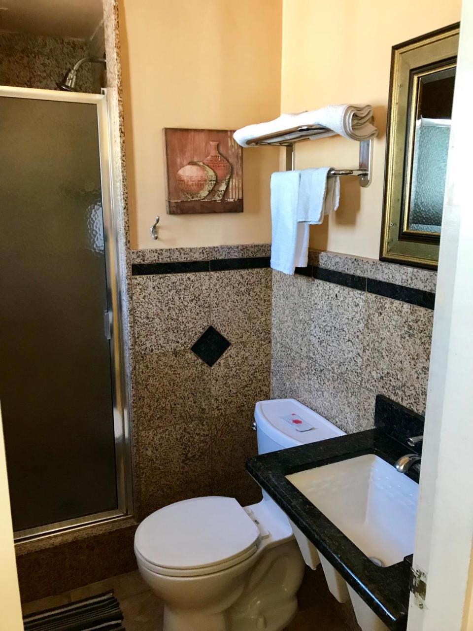 Town & Country Motel Livingston Esterno foto