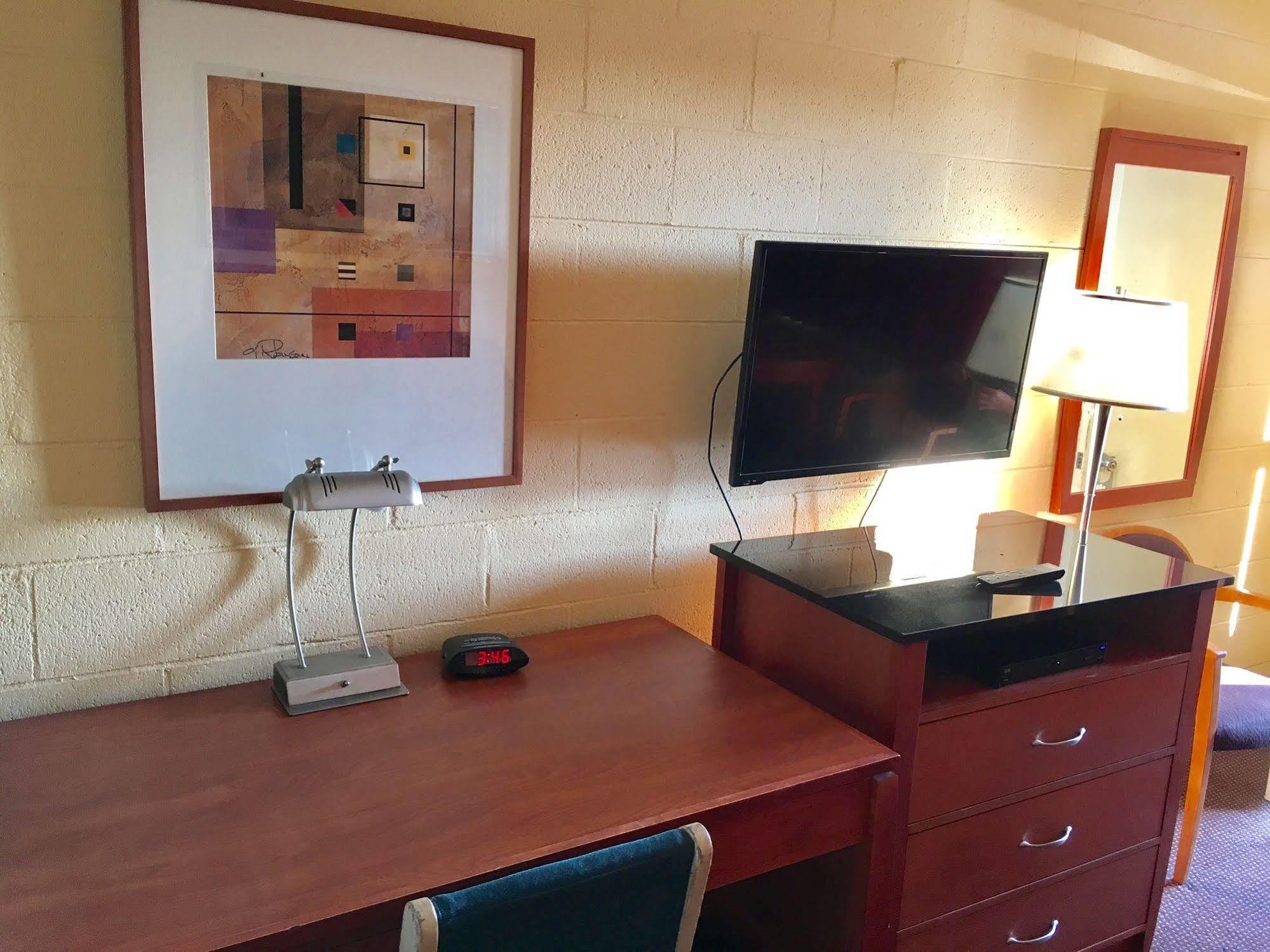 Town & Country Motel Livingston Esterno foto