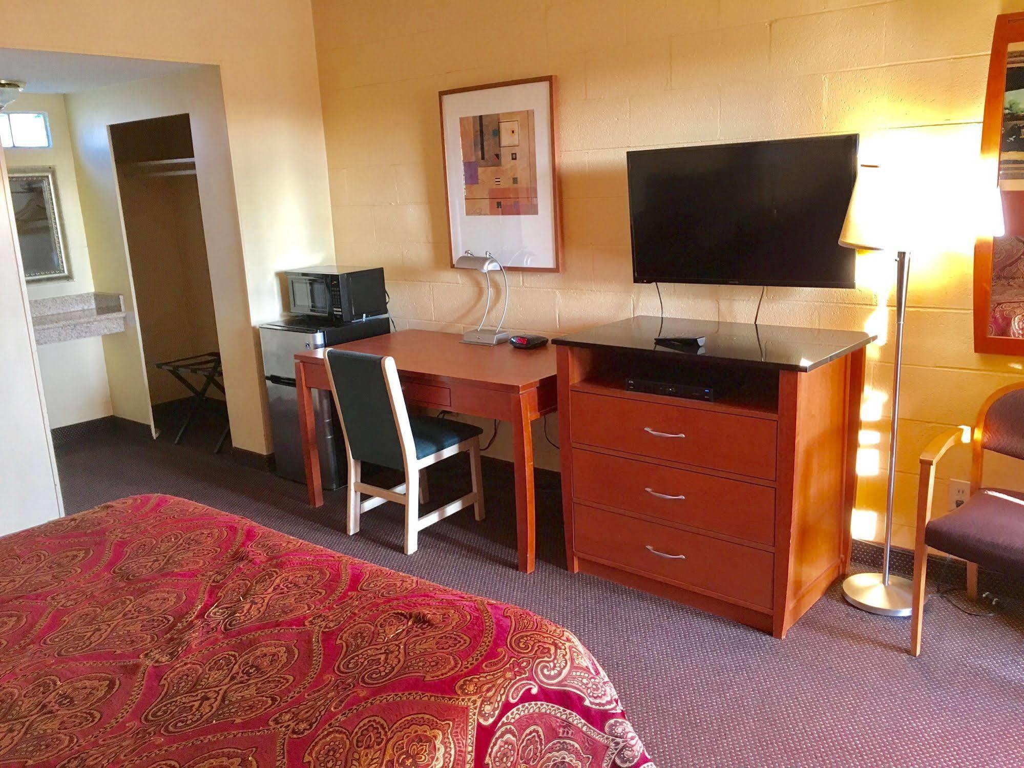 Town & Country Motel Livingston Esterno foto