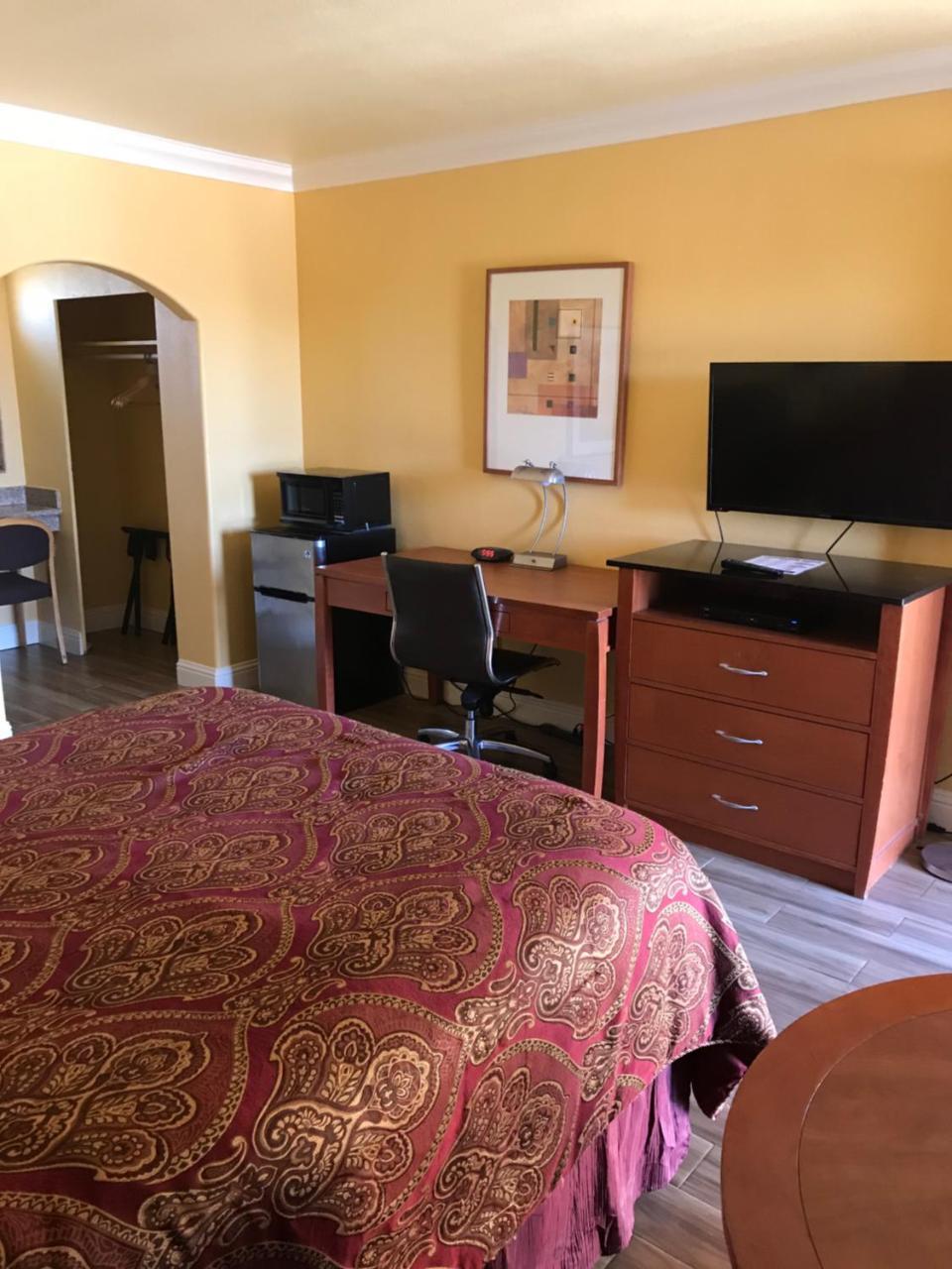 Town & Country Motel Livingston Esterno foto
